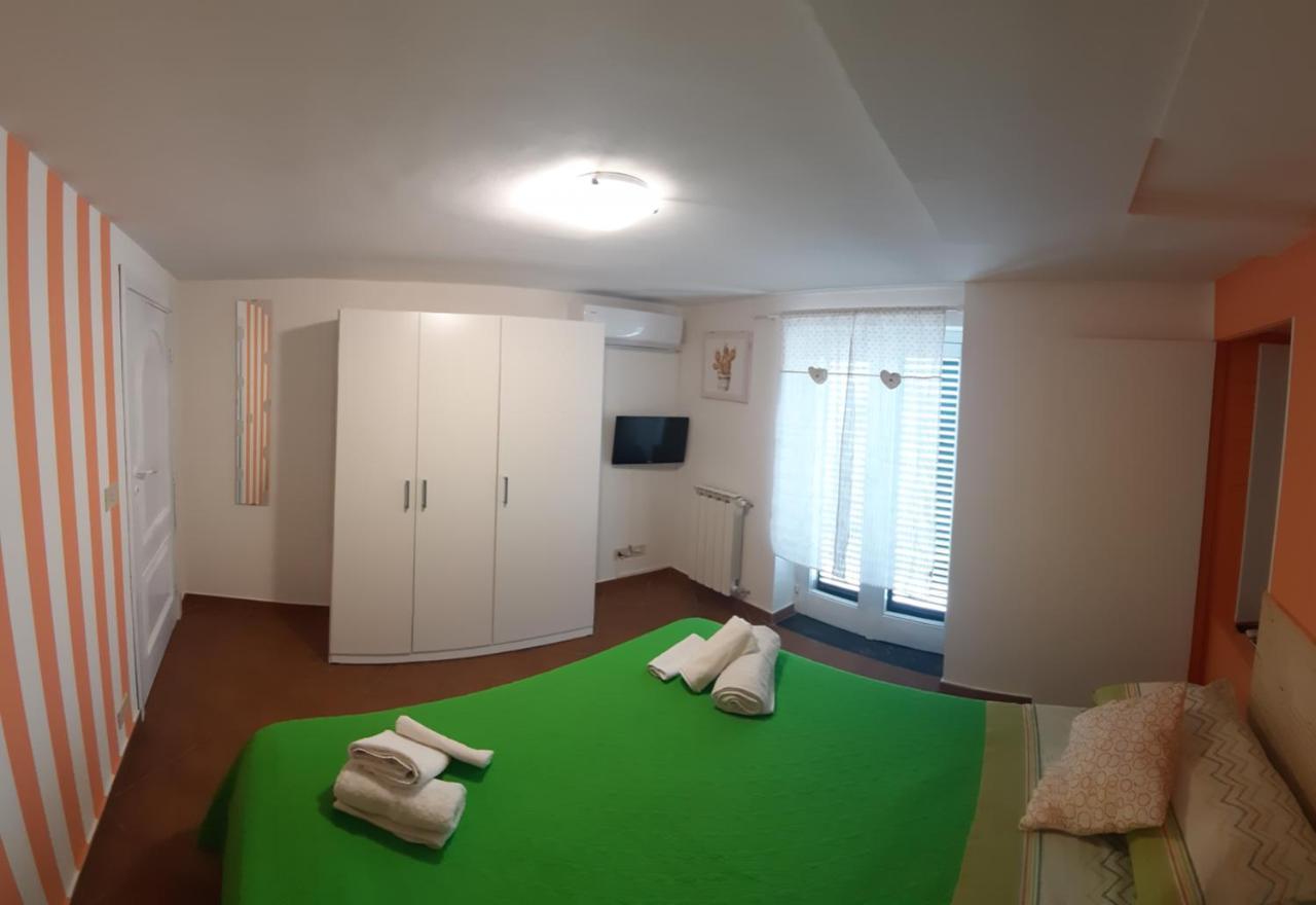 Ciuri Ciuri Apartment อาชิเรอาเล ภายนอก รูปภาพ